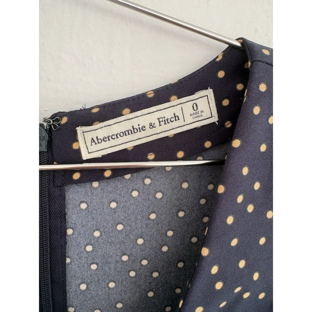 Abercrombie & Fitch excellent pre